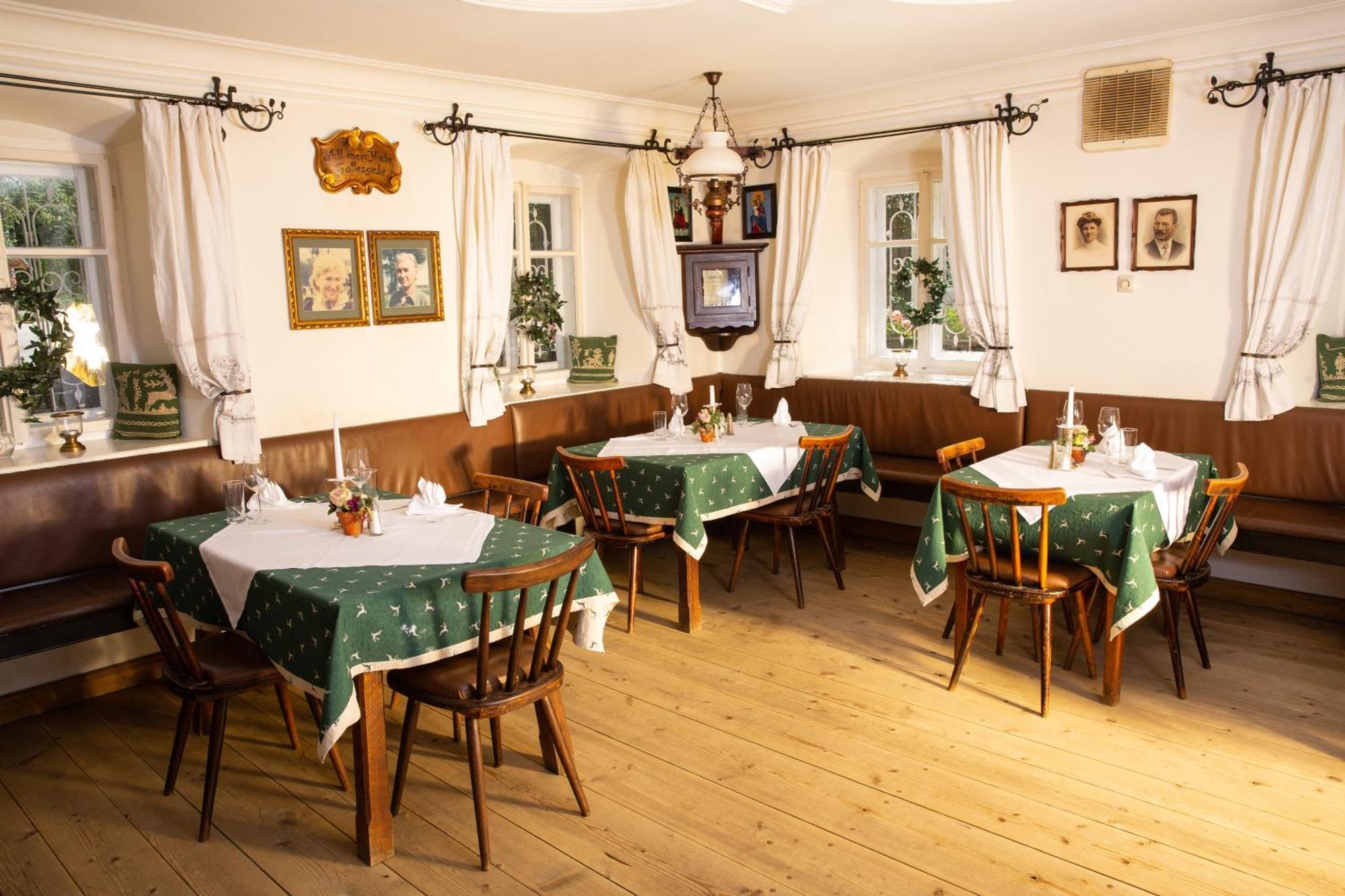 Seewirt Zell am Moos Exterior foto